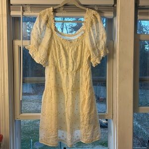 Old Navy Floral Crème Dress